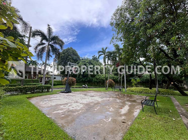 House with Shared Pool in Sukhumvit 